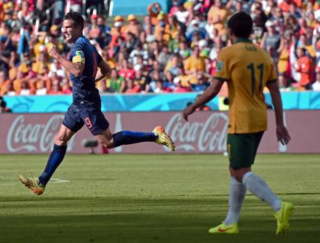 L'esultanza di Van Persie. Afp